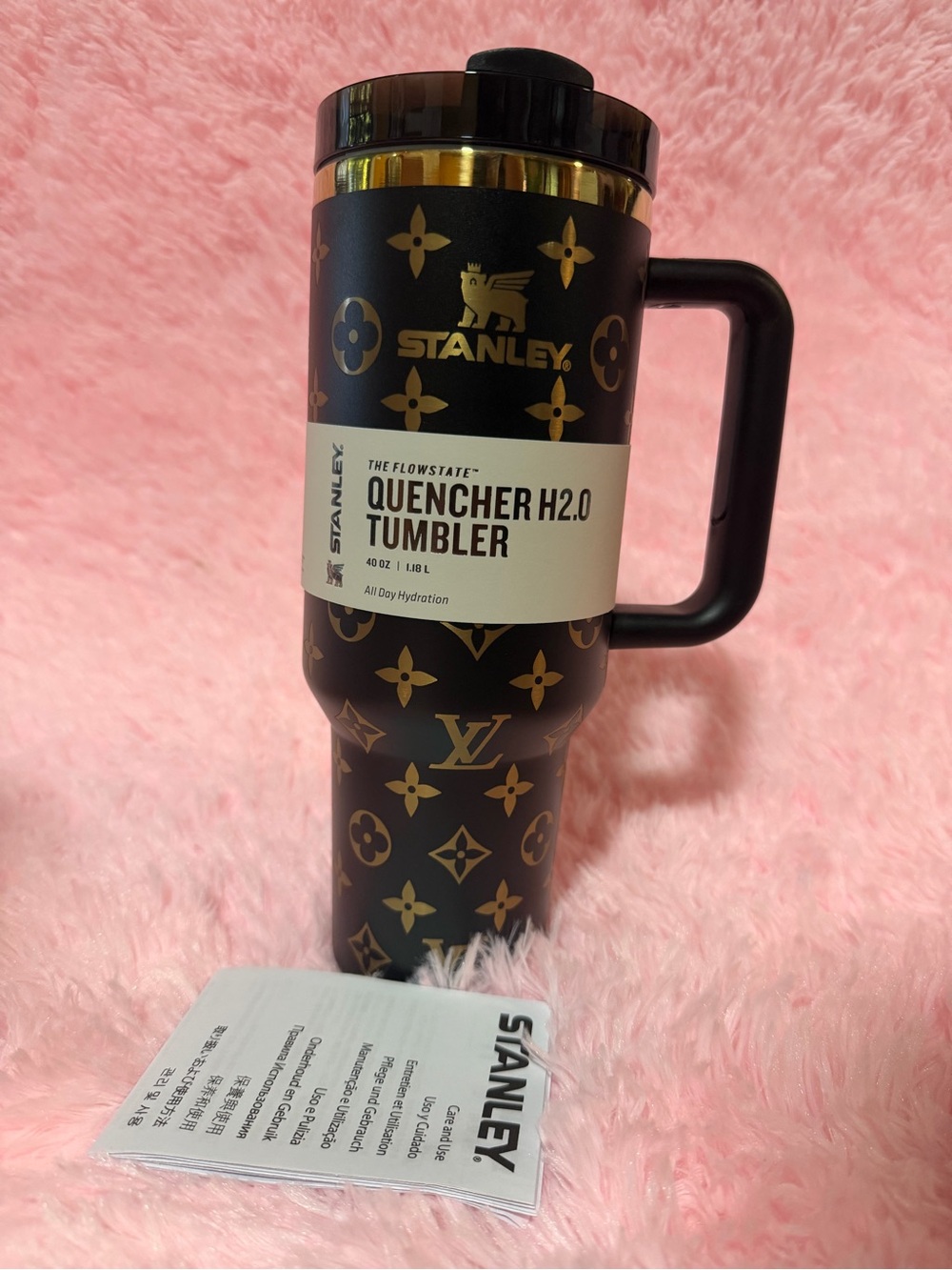 Stanley Black & Gold Patterned Quencher Tumbler with Handle